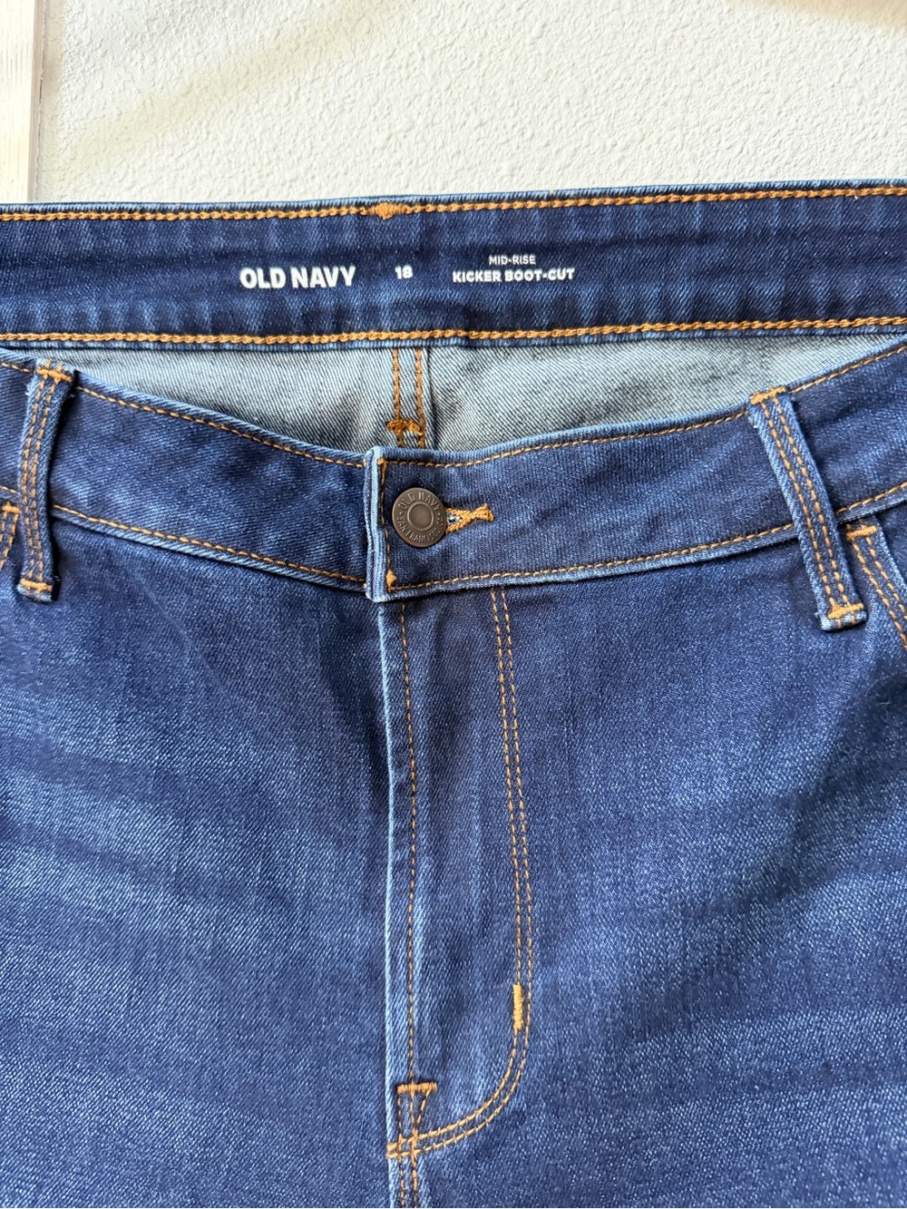 Old Navy Kicker Boot-Cut Dark Wash Jeans Size 18 - Picture 2 of 12